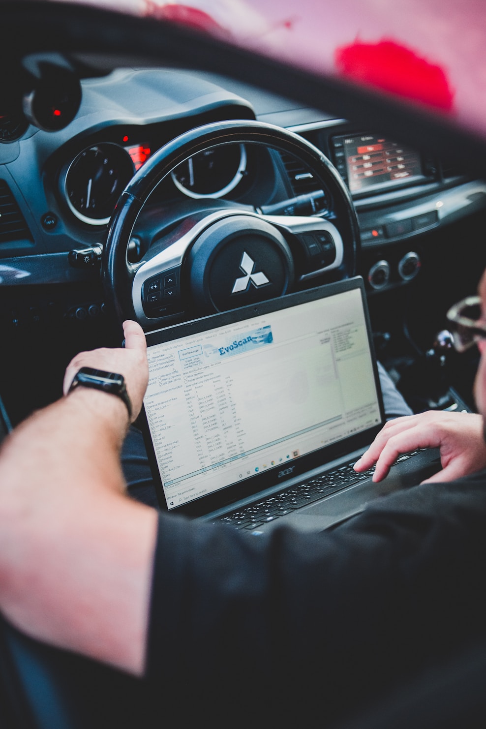 Automobile protection support